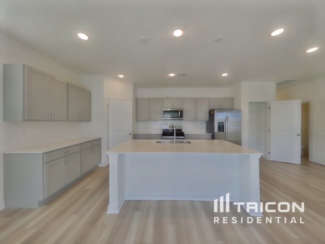 Photo - 5308 Carnegie Rd