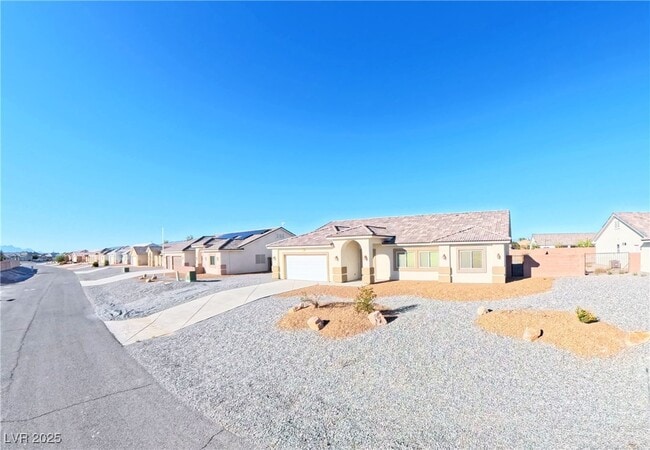 Photo - 4920 Honey Locust Dr