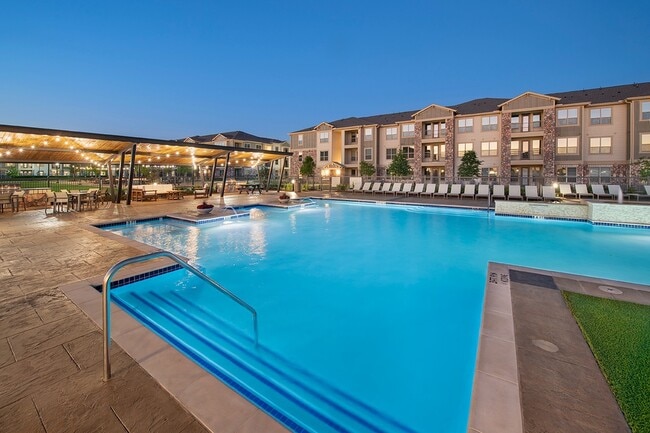 Pool 3 lo-res