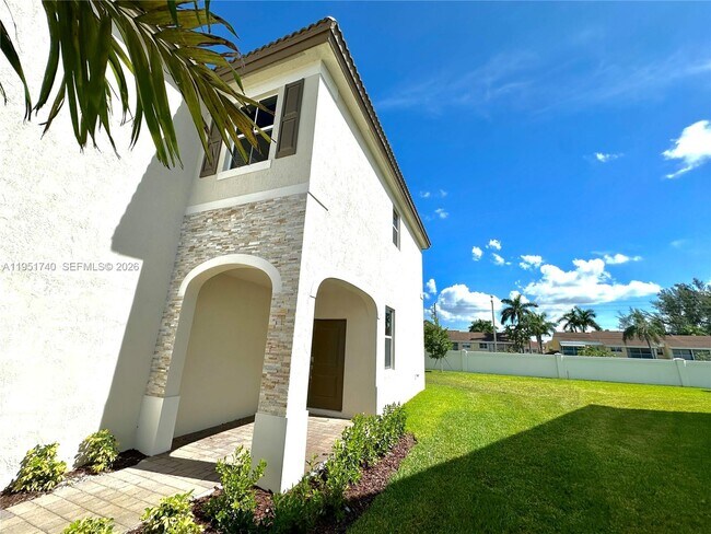 Photo - 2657 SE 24th Ct