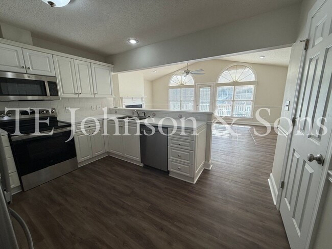 Photo - Spacious 3BR Home with Vaulted Ceilings, Gas Logs & Two Car Garage in Winston-Salem