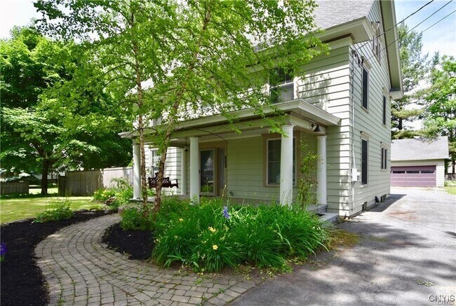 Building Photo - 204 S Broad St Rental