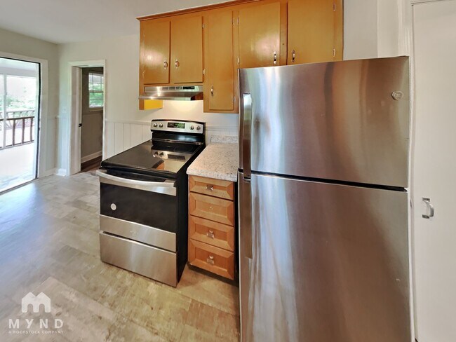 Photo - 5201 Pinebrook Dr