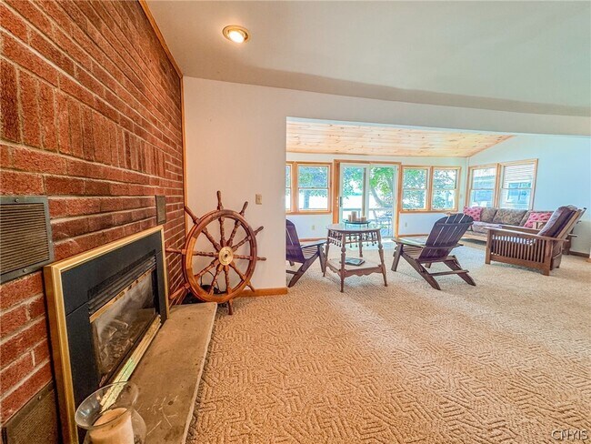 Photo - 340 Lane 8