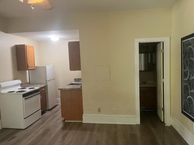 Photo - 505 Woodward St