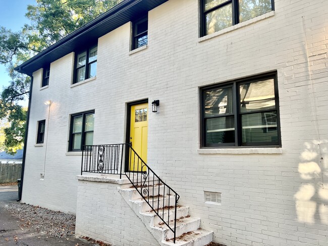 Photo - 1165 Eggleston St SW
