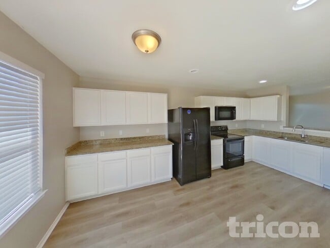 Photo - 50 Larkspur Dr