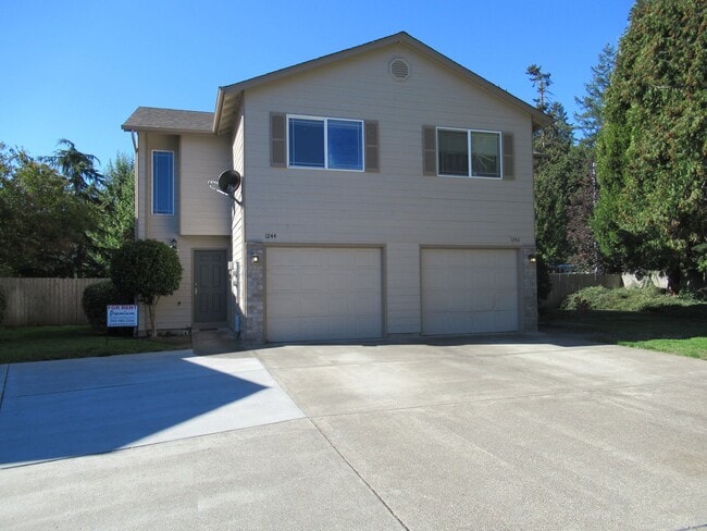 Building Photo - Large Three Bedroom Duplex in Keizer Unit 1246