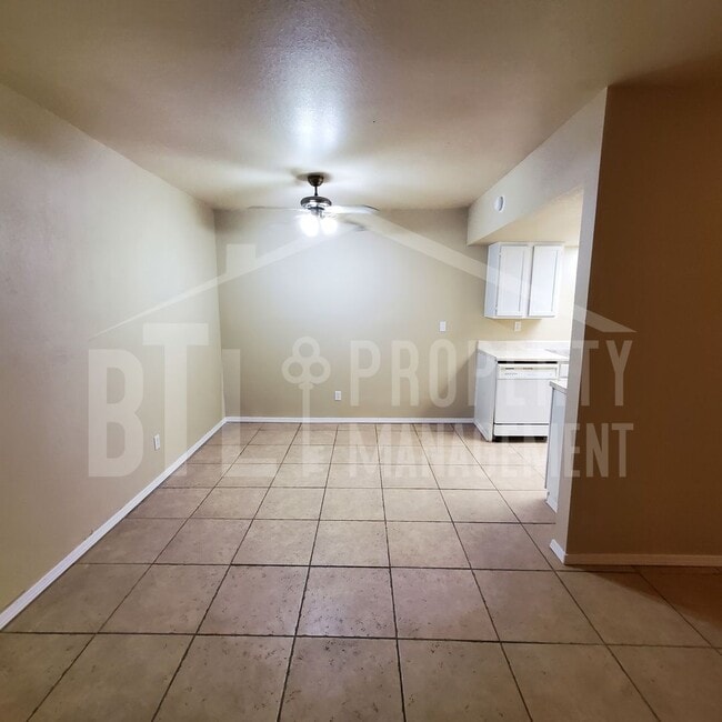 Photo - 243/244 Fritts Way Unit 244