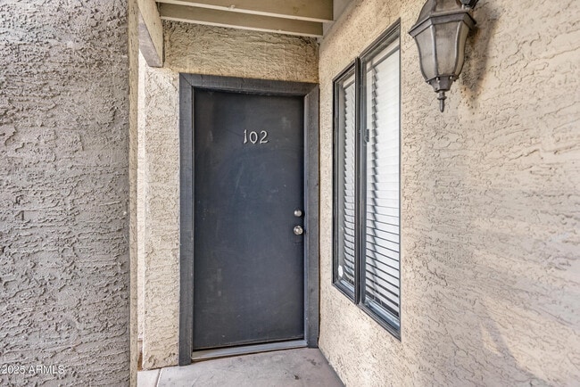 Building Photo - 1241 N 48th St Unit Apt 102