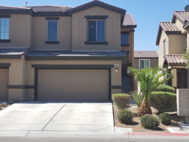 MESA VERDE TOWN HOME - MESA VERDE TOWN HOME