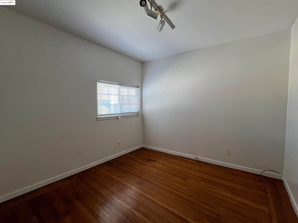 Photo - 3244 Ellis St Unit #C