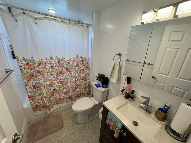 Photo - 30 Cambridge Ter Unit 2