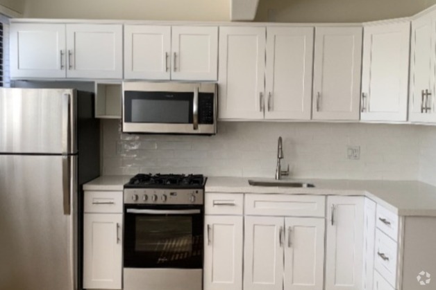 Ask about our Studios- full kitchen - The Malibuan Rental