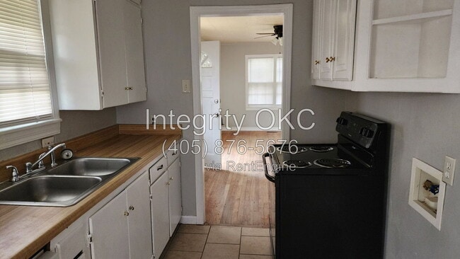 2900 NW 46th St