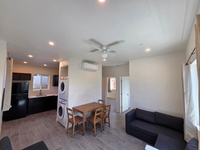 855 Winston Dr Unit 855