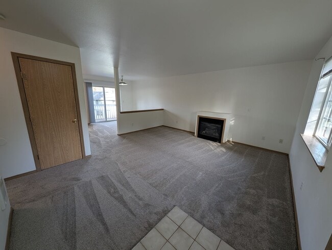 Photo - Centrally Located 3 Bedroom Triplex Unit Avail. for Rent - W/S/G paid with rent