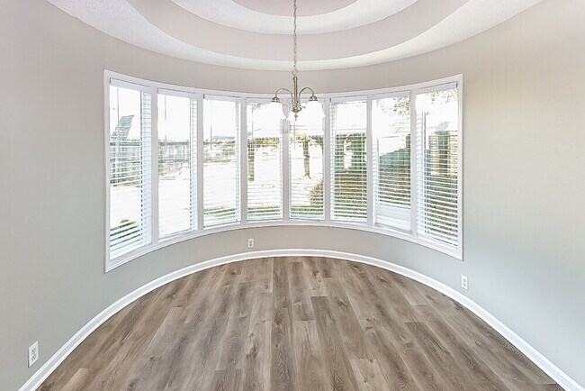 Photo - 1960 Chimneyrock Blvd E