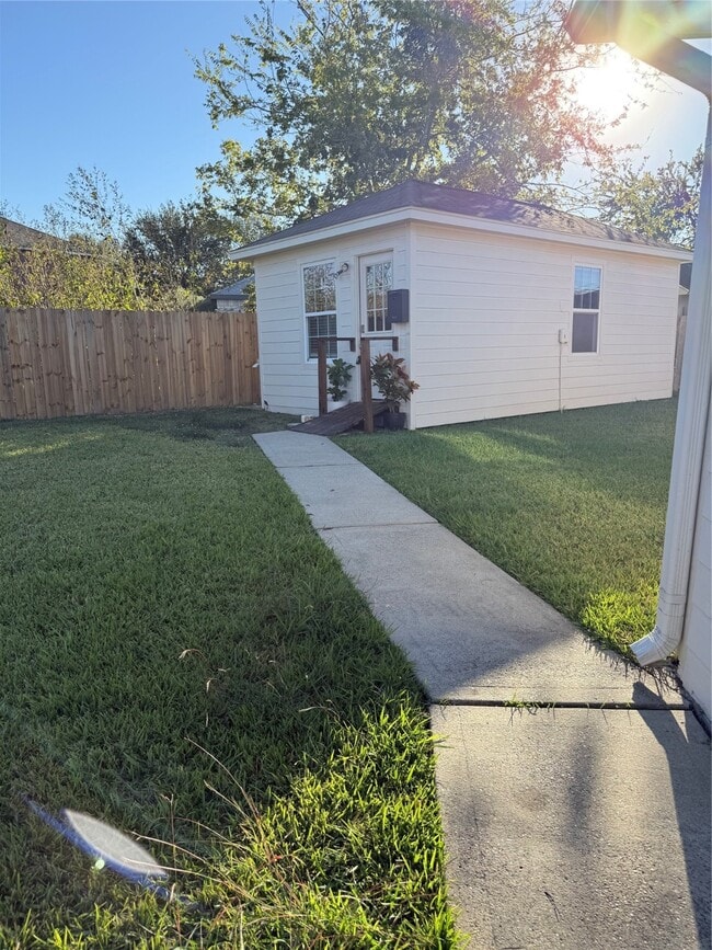 Building Photo - 5519 Rio Sabinas St