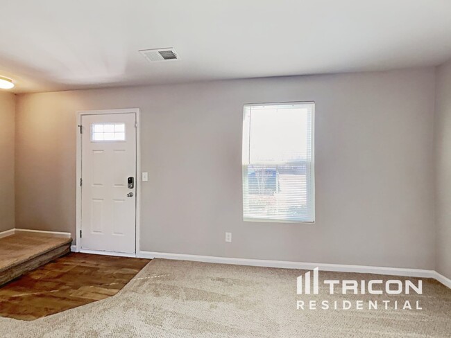 Photo - 415 Merus Dr