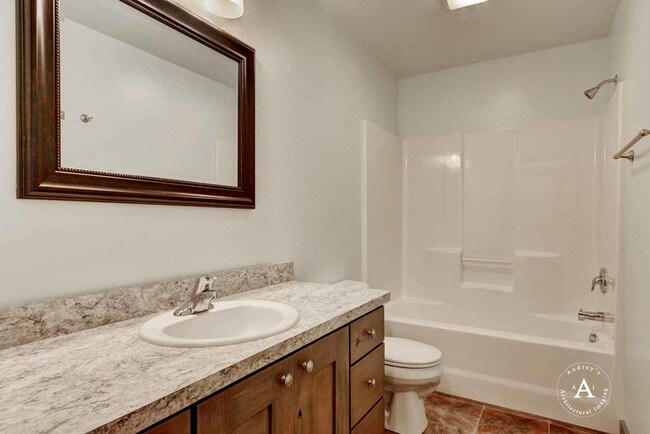 2074 Gold Ave Unit 2074