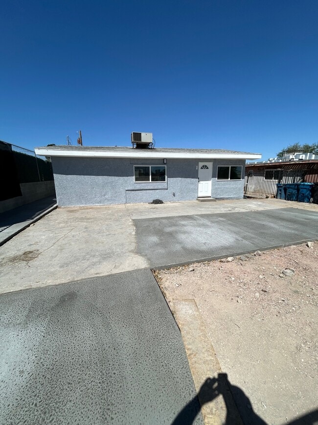 Photo - 210 W Monroe Ave Casa