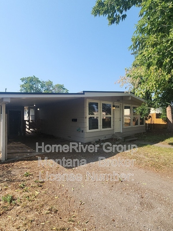 Photo - 1809 Defoe St