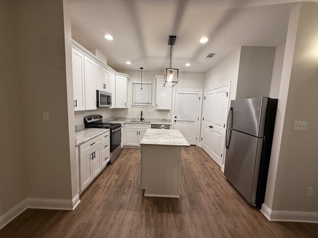 Photo - 205 Hoover Dr