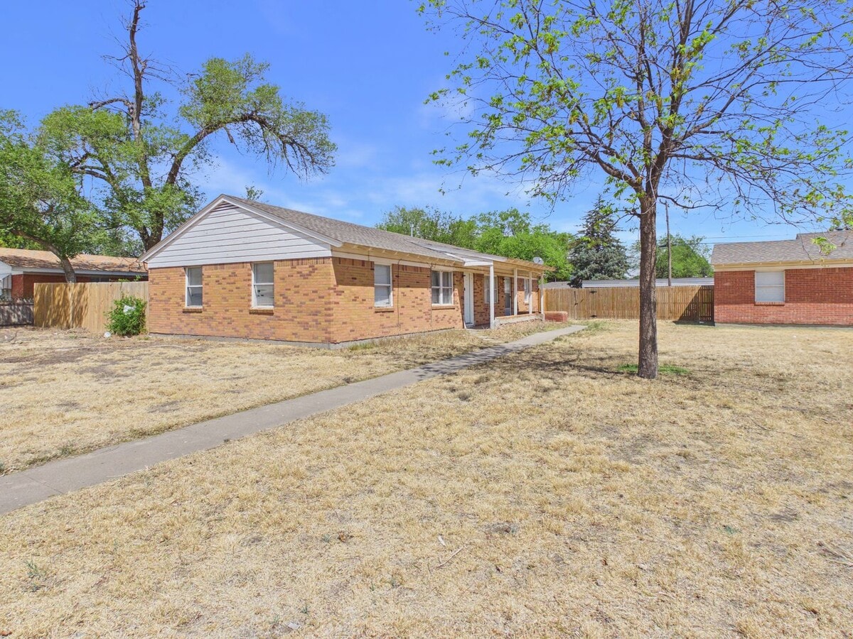 Photo - ~2 bedroom Westlawn Duplex for rent! ~