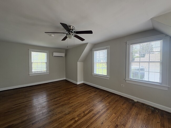 Photo - 142 Grove Ave