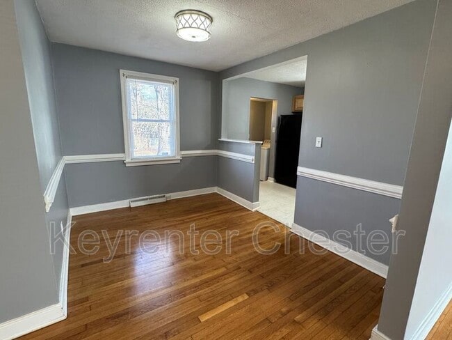 Photo - 1839 Sherwood Rd