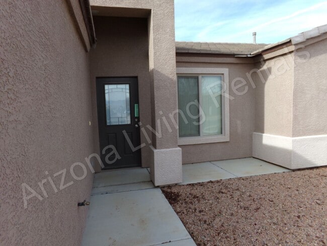 Photo - SUPER CLEAN 4 BEDROOM HOME