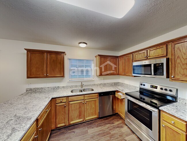 Photo - 7400 E Winchester Dr