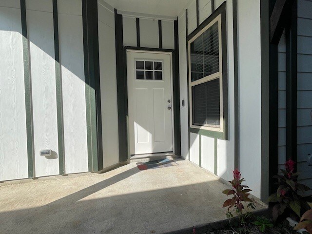 Building Photo - 156 Camelot Pl Ct