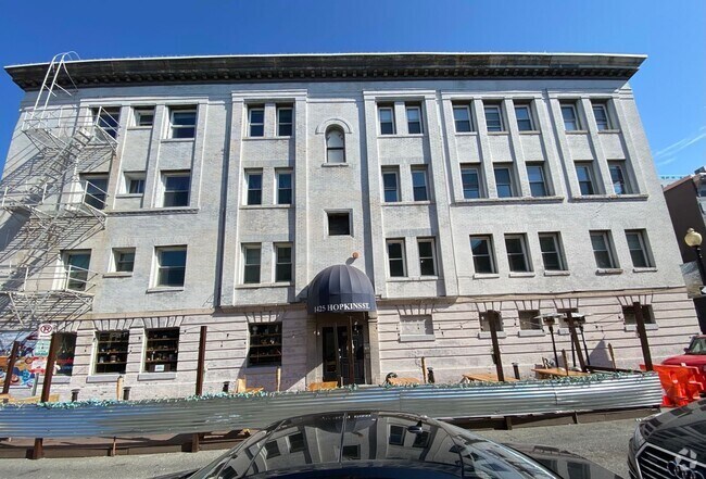 Building Photo - Large  Sunny Dupont Circle 2 bed 2 bath Ap... Unit 302 Rental