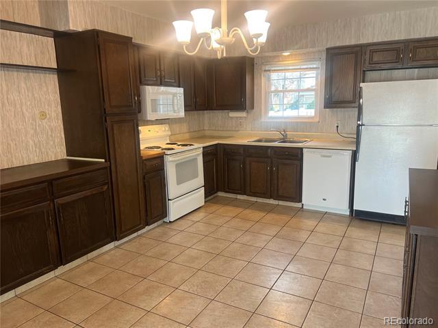 Photo - 2750 S Heather Gardens Way