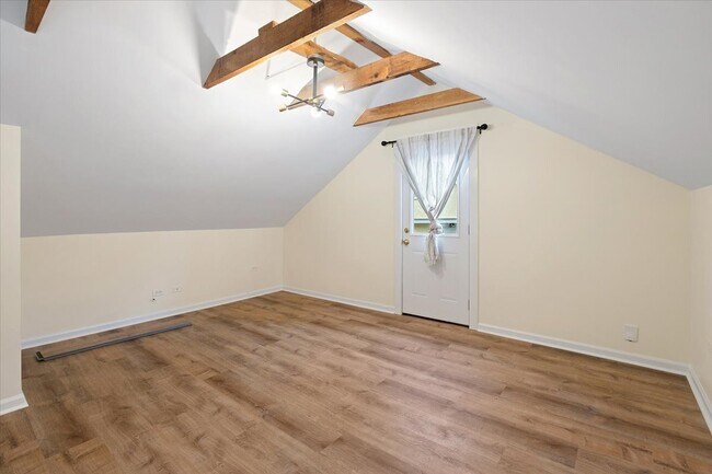 692 Cherry Ave