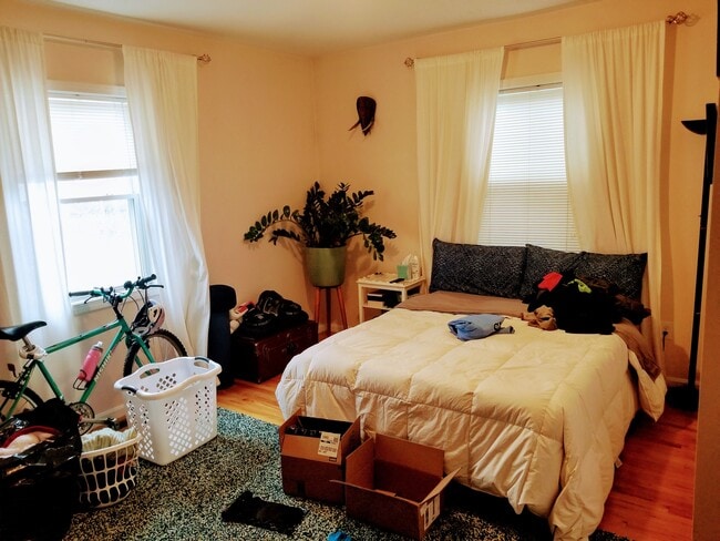 Photo - 213 Newton Street Unidad Newton St
