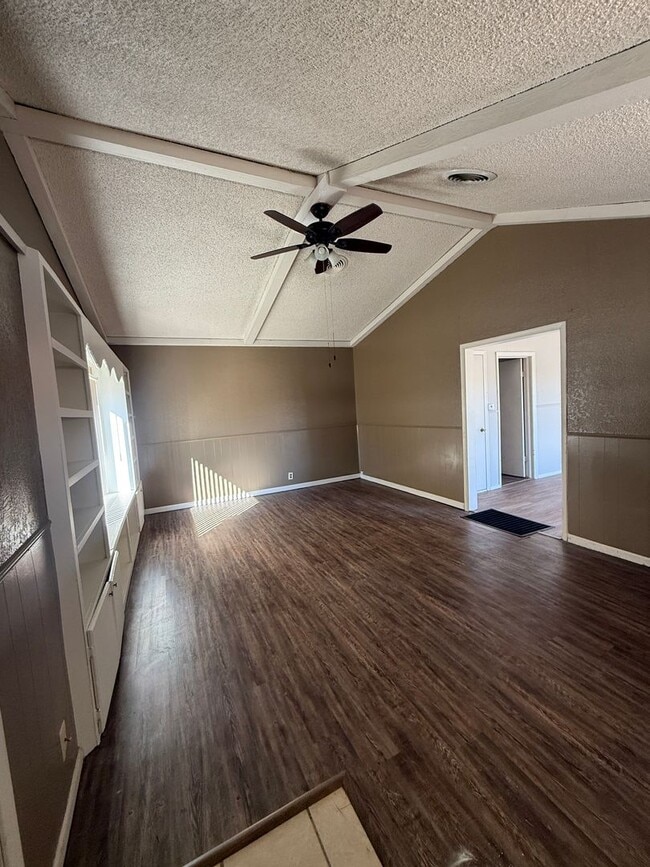 Photo - Recently renovated 2 or 3 bedroom with New kitchen