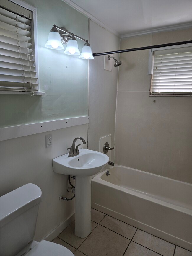 Photo - 6945 Hibiscus Ave S