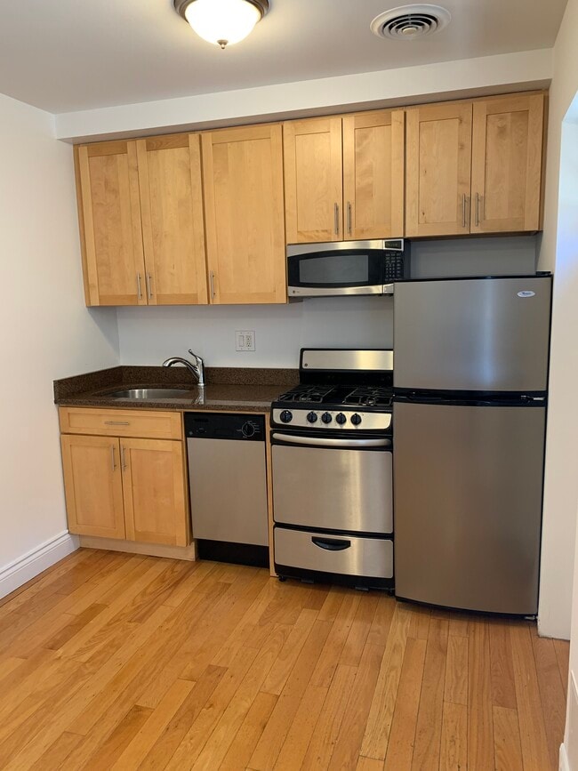 Photo - 3220 35th St