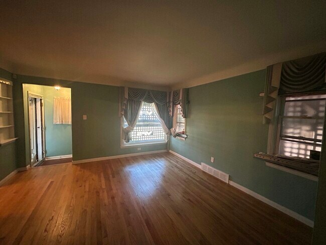 Photo - 8060 House St