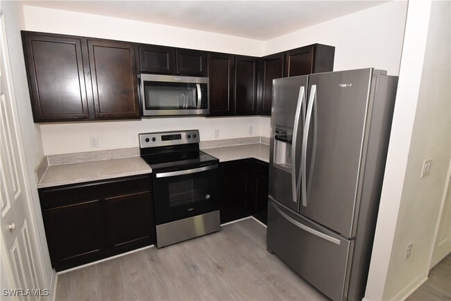 Photo - 8388 Delong Ave