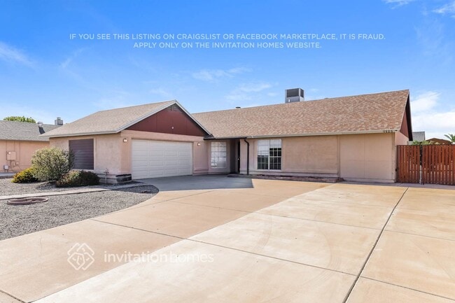 Building Photo - 7125 W Laurel Ln