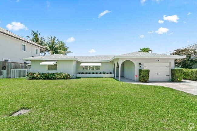 Building Photo - 718 Shore Dr Rental