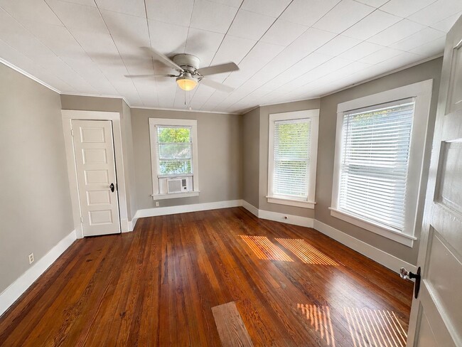 Photo - 3012 Avenue O 1/2 Unit Up