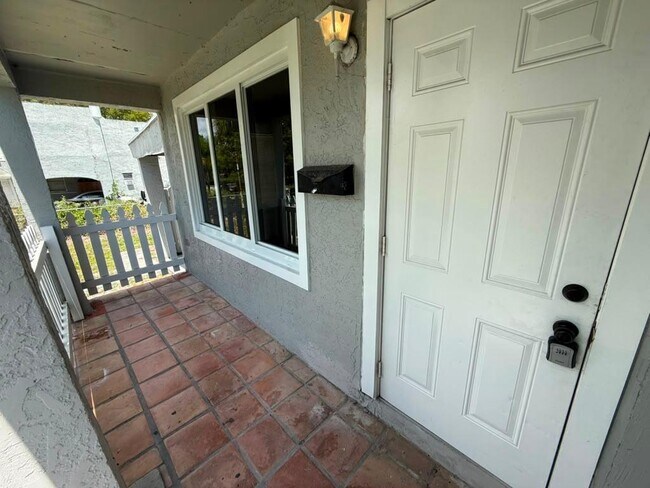 Photo - 933 30th Ct