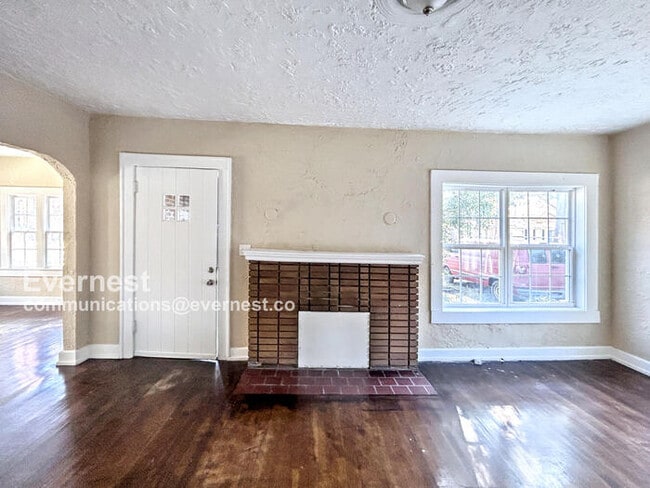 Photo - 1828 St Charles Ct SW