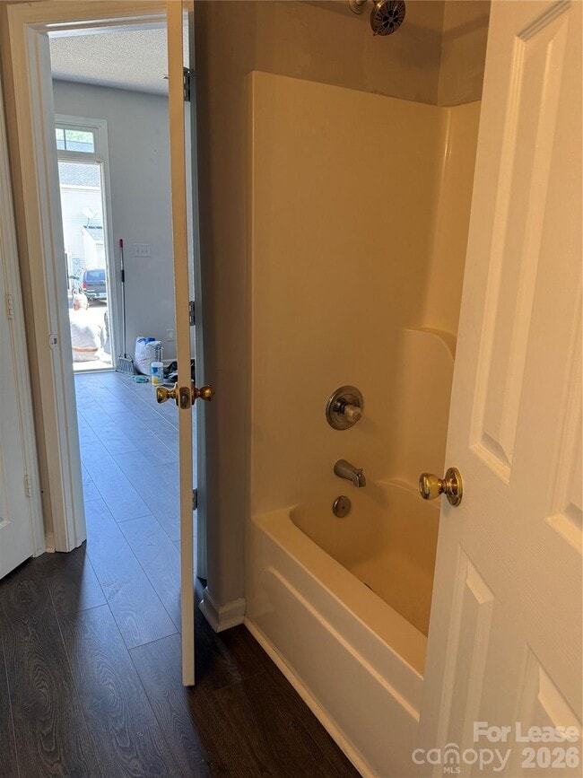 Photo - 508 Goldstaff Ln