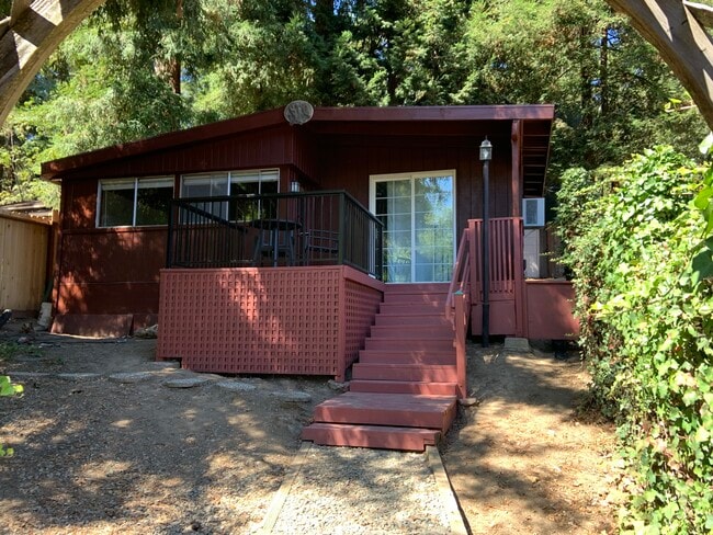 Building Photo - 17958 Redwood Dr Rental